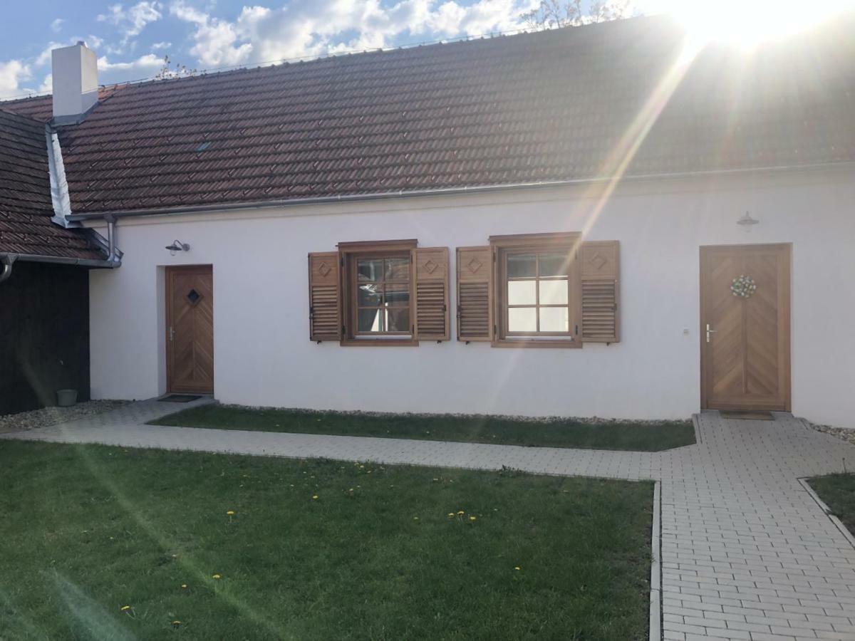 Sonnenhof Apartment Limbach im Burgenland Bagian luar foto